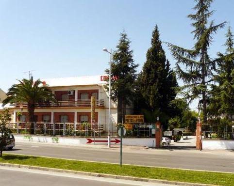 Camping Hotel Sierra Nevada Granada Exterior photo